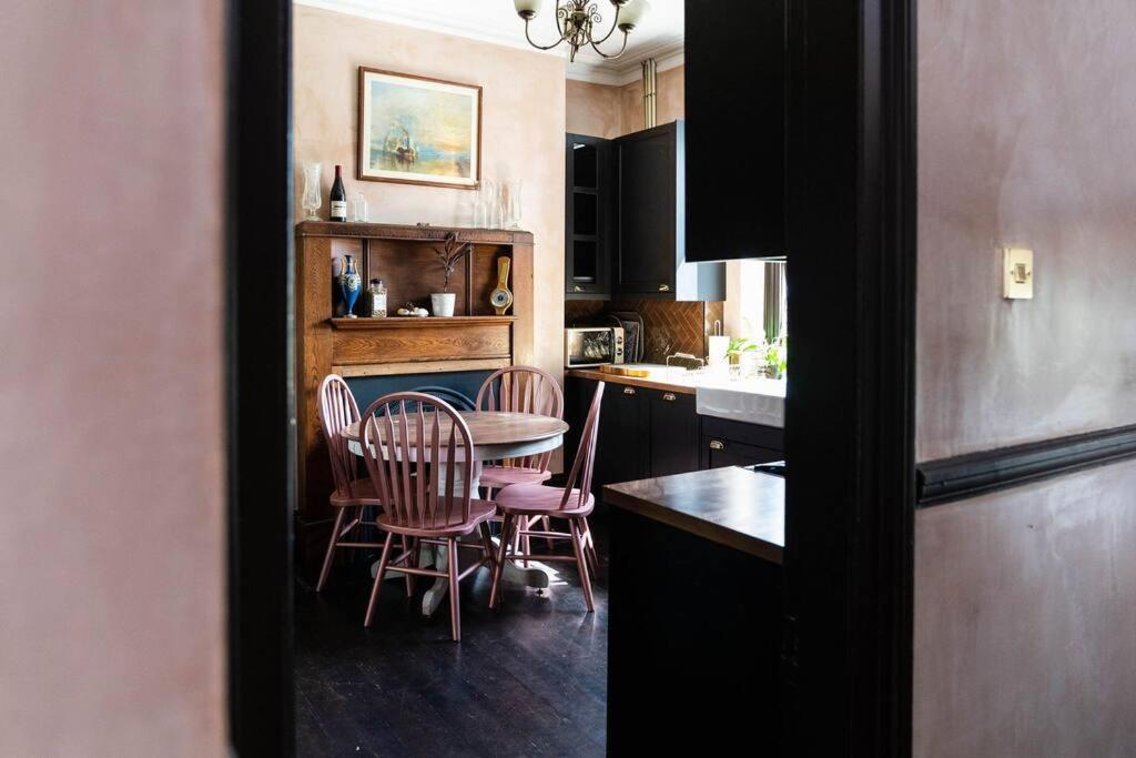 Vintage Townhouse, Wood Burner, Leafy Garden, Close To The Beach Margate Exterior photo